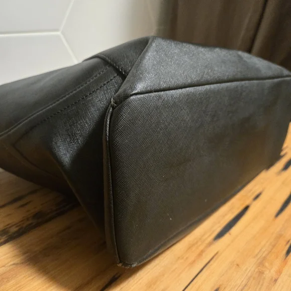 Lululemon All Day Tote (Mini)Black - Picture 5 of 16